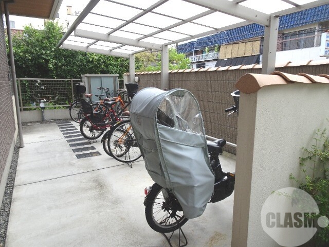 その他共有部分　屋根付き駐輪場