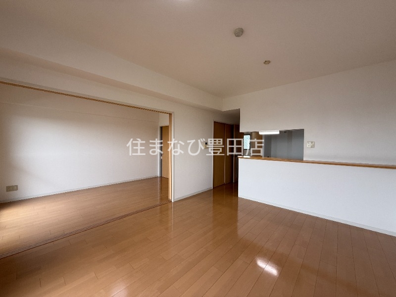 居室・リビング　同型別部屋写真