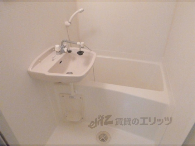 バス・シャワールーム　バス