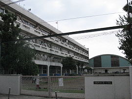 小学校　武蔵野市立第一小学校（小学校）まで391m