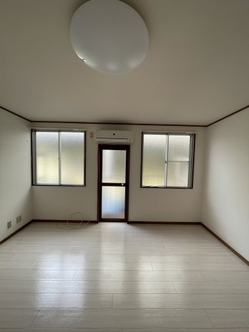 居室・リビング　(参考)同マンション反転取り他部屋の写真