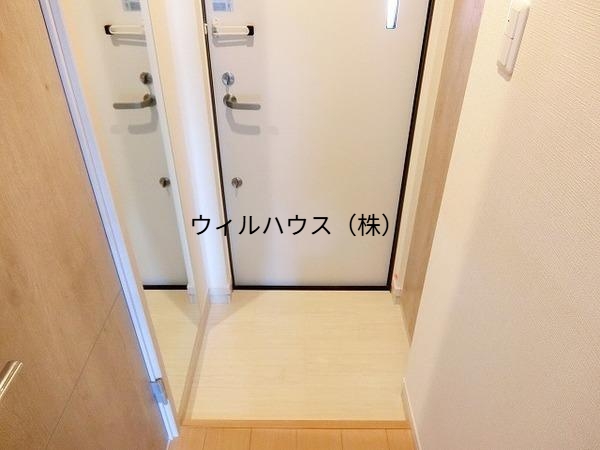 玄関　シューズボックスあり！