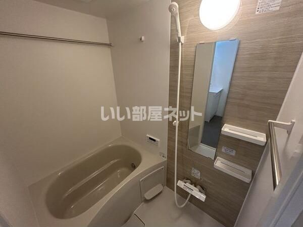 ジーメゾン山科ヴェリタの風呂写真