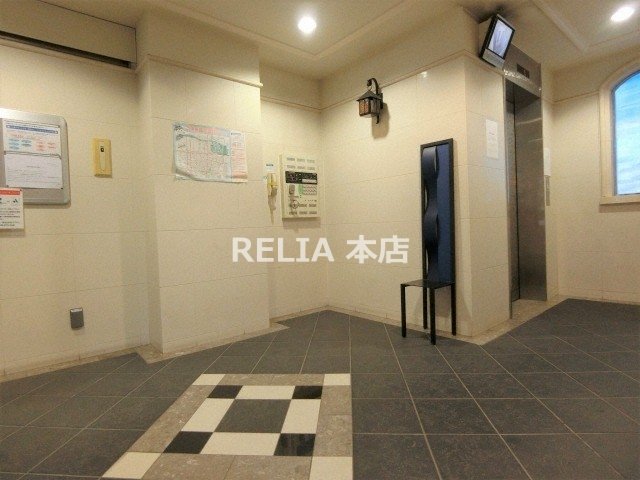 ロビー　★ ★ 口コミ２００件以上　評価４.９のお店 ★ ★