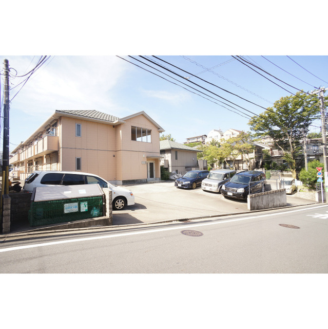 建物外観　公園が近い閑静な住宅地♪
