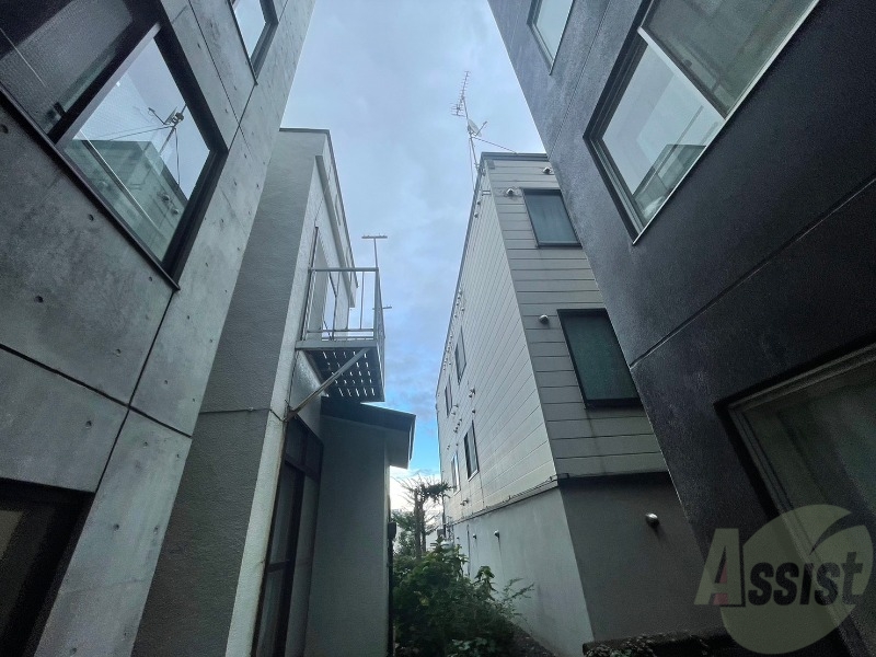 眺望　街中ですので建物はありますが風通しバッチリですよ！