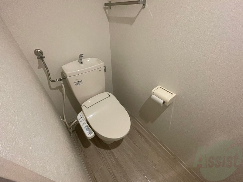 トイレ　こちらはトイレです。清潔感があり、安心して使用できます。