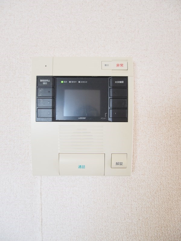 セキュリティ　共用部にはオートロックもございます。