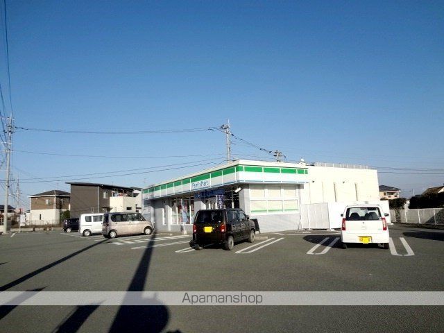 コンビニ　ファミリーマート合志黒石原店（コンビニ）まで930m