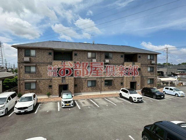 建物外観　落ち着いた雰囲気の外観です