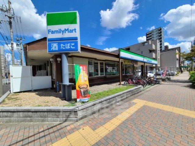 コンビニ　ファミリーマート　千種一丁目（コンビニ）まで182m