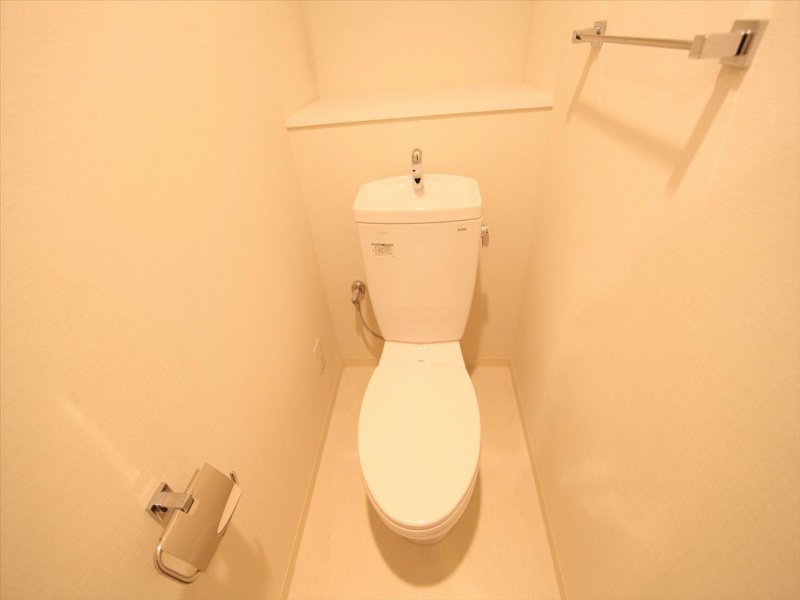トイレ　トイレ(お風呂トイレ別）
