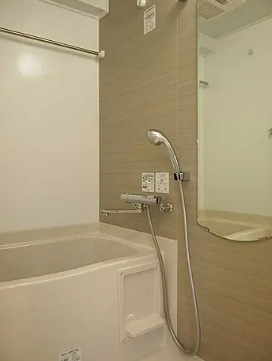 バス・シャワールーム　※別部屋の参考写真です。