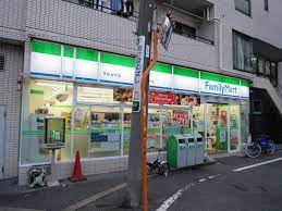 コンビニ　ファミリーマート 市谷台町店（コンビニ）まで610m