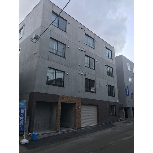 建物外観　地下東西線南郷１３丁目駅まで徒歩2分！