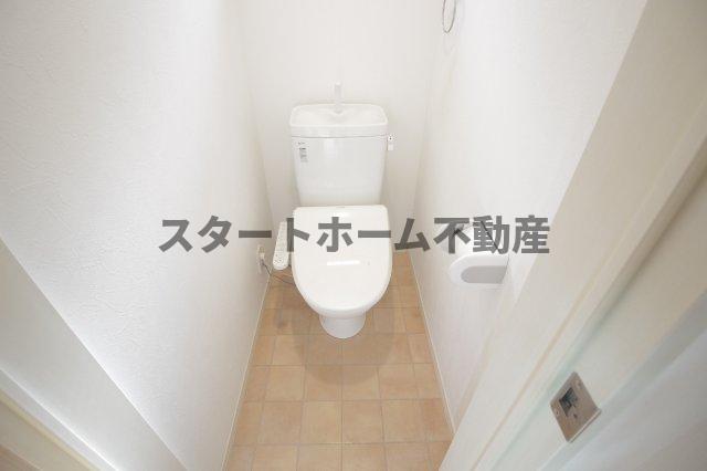 トイレ　落ち着いたトイレです