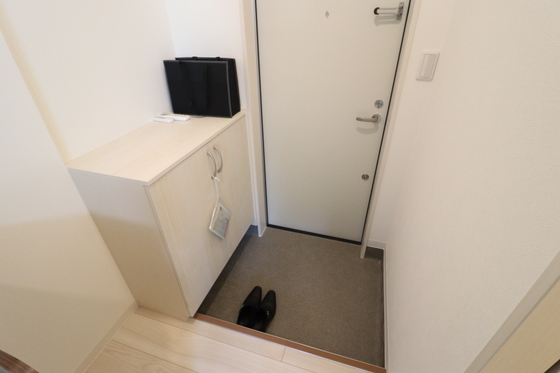 玄関　※別部屋の写真です
