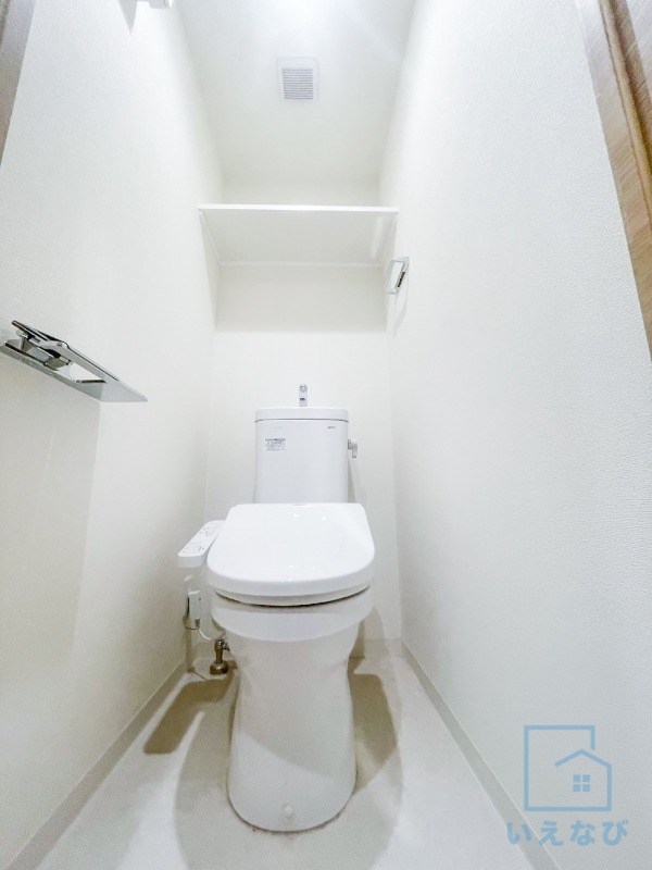 ＪＲ大阪環状線 芦原橋駅 徒歩1分 15階建 築6年のトイレ写真