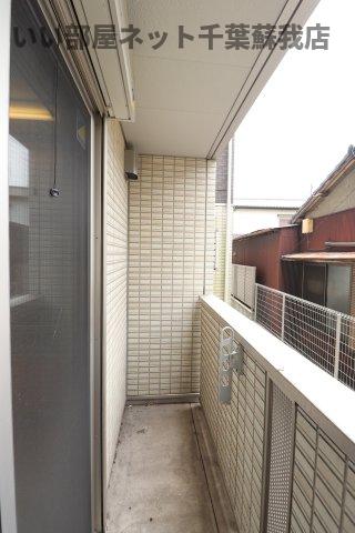 バルコニー　暖かな日差しのふりそそぐバルコニー