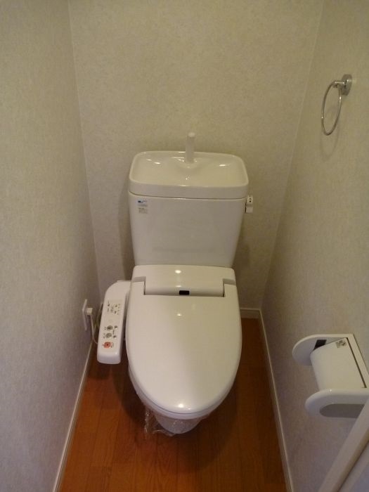 地下鉄空港線 天神駅 徒歩9分 15階建 築24年のトイレ写真