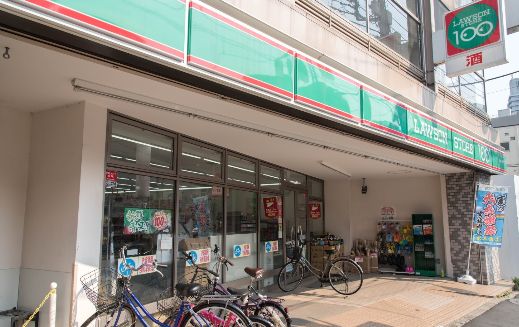 コンビニ　ローソンストア100荒川町屋一丁目店（コンビニ）まで189m
