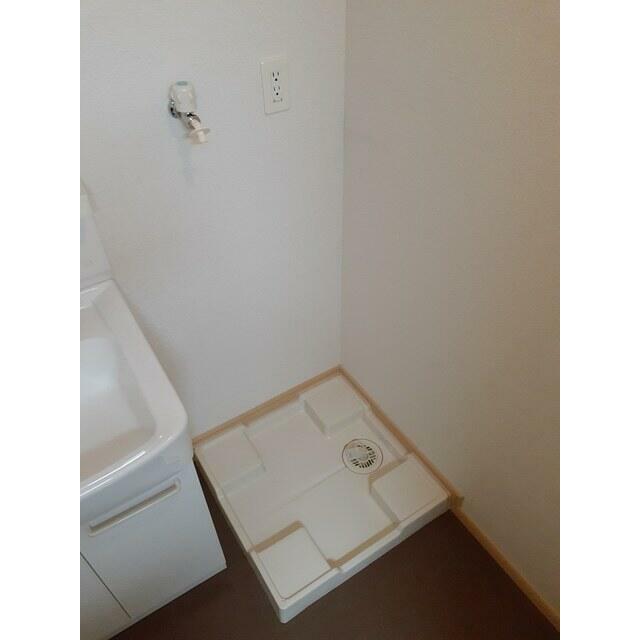 その他設備　室内洗濯機置き場。