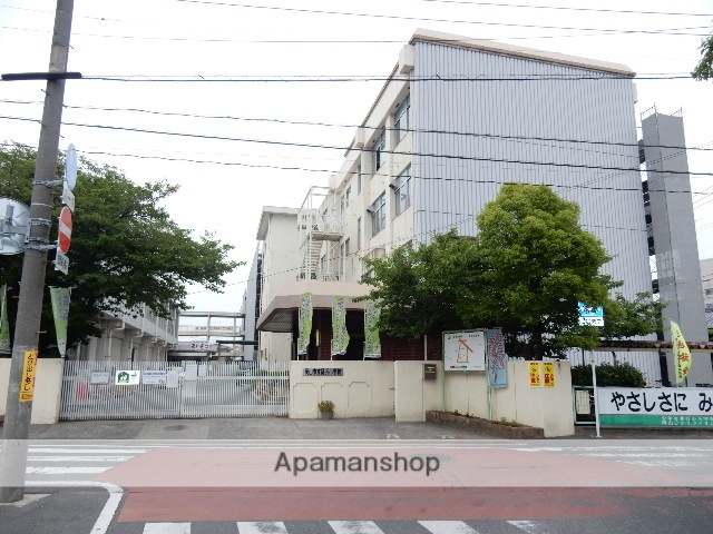 小学校　岡山市立福浜小学校（小学校）まで701m