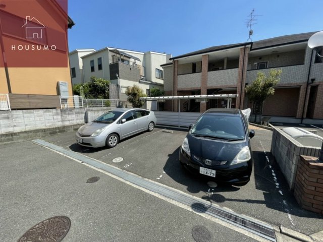 駐車場　車をお持ちの方に嬉しい駐車場付きの物件です