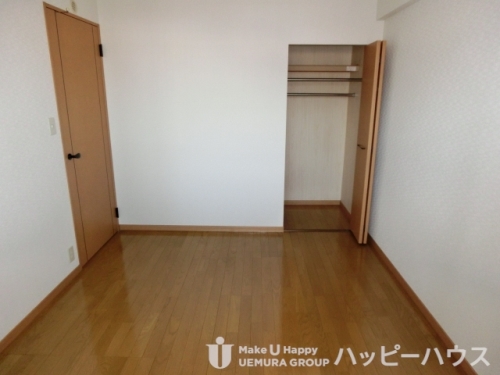 玄関　退去前の部屋の為、現状を優先とさせていただきます。