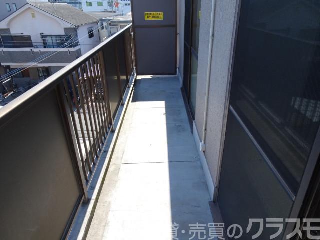 バルコニー　南向きだからお洗濯物が乾きやすいです♪