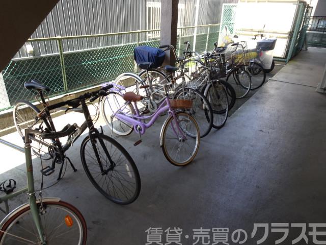 エントランス　駐輪スペース
