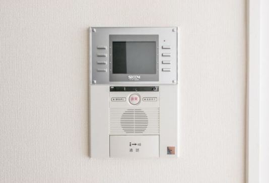セキュリティ　女性の方でも安心のモニター付きオートロック♪