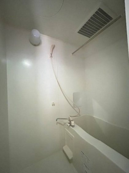 バス・シャワールーム　※別部屋の写真です。