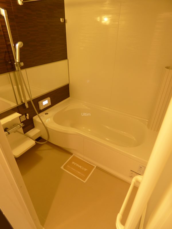 バス・シャワールーム　※別部屋の写真です。ご参考までに