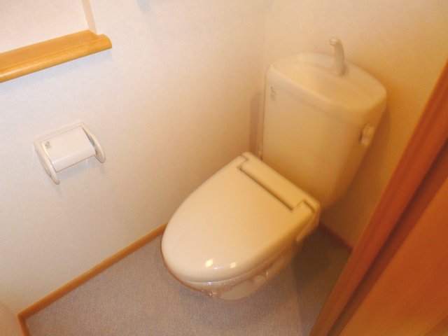 トイレ　シンプルで使いやすいトイレです♪