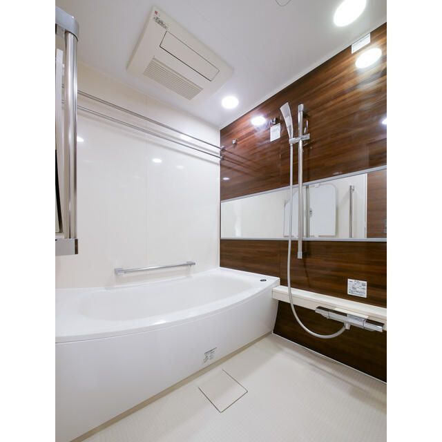 バス・シャワールーム　写真は同タイプ住居です。