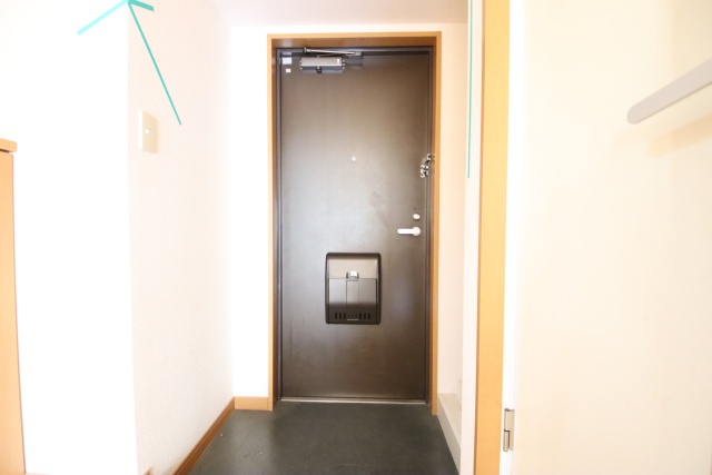 玄関　※写真は別室の参考です。現況優先※