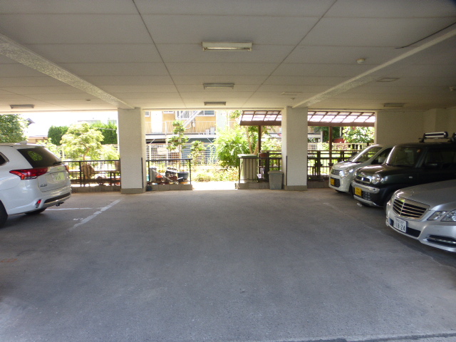 駐車場　1F駐車場　　＊要・空車確認＊