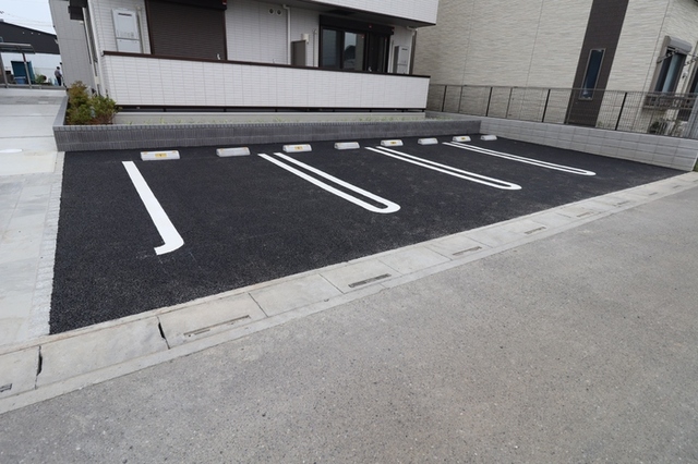 駐車場　駐車場