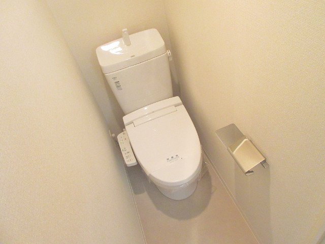 トイレ　清潔感のあるトイレです