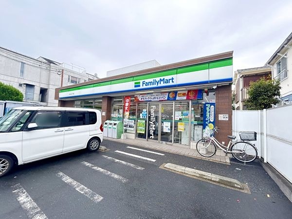 コンビニ　ファミリーマート 杉並上荻二丁目店（コンビニ）まで98m
