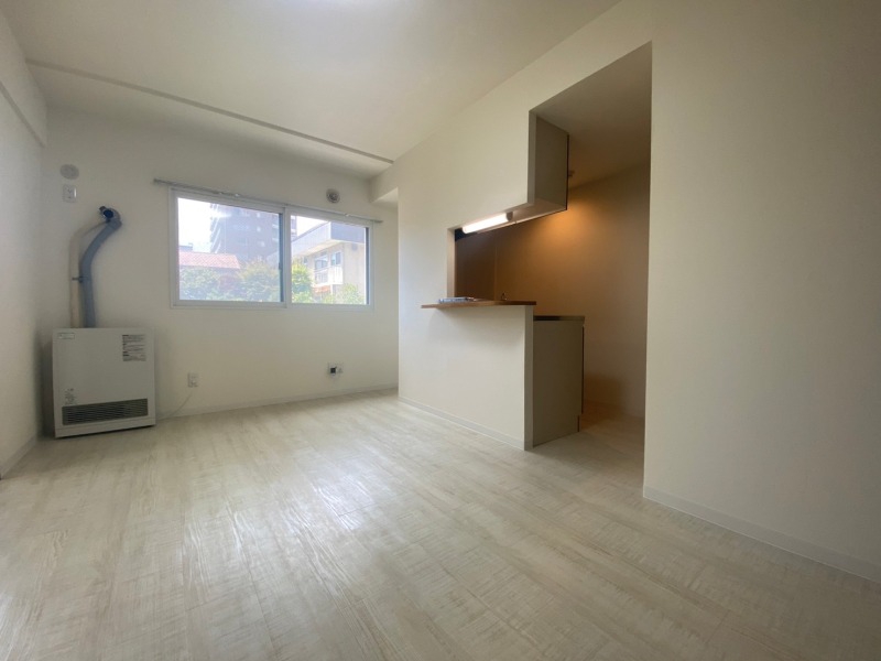 居室・リビング　広くてキレイなお部屋が広がっていて、充実した生活が送れそう。