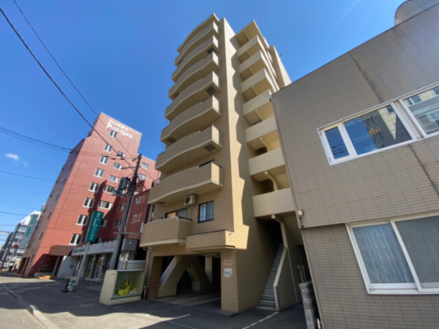 建物外観　札幌市中央区南十一条西「オリオンコート」