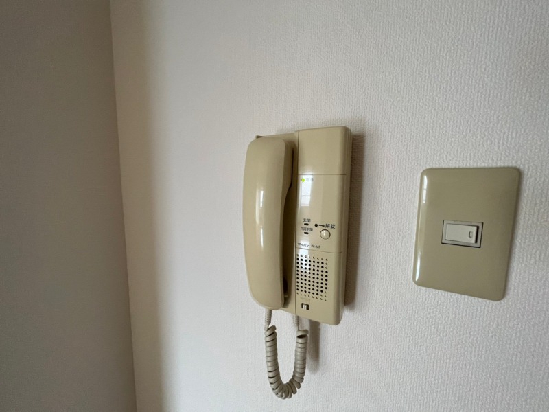 セキュリティ　インターホンは通話ができるので急な訪問があっても安心です。