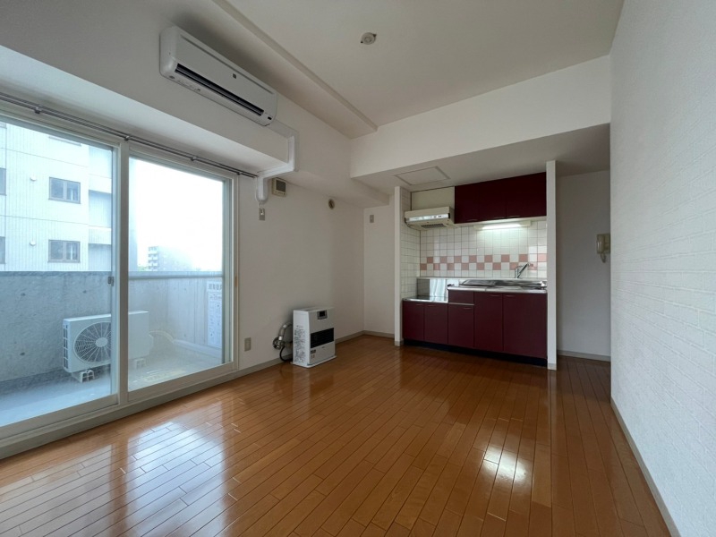 居室・リビング　広くてキレイなお部屋が広がっていて、充実した生活が送れそう。