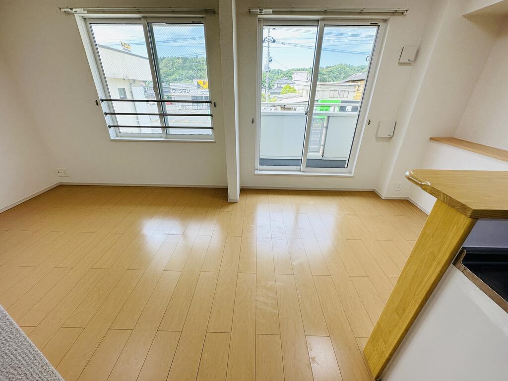 居室・リビング　※画像と反転タイプのお部屋です