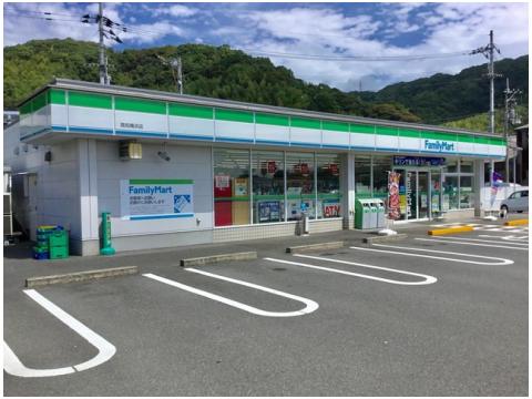 コンビニ　ファミリーマート 高知横浜店（コンビニ）まで1408m