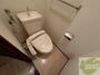 トイレ　こちらはトイレです。清潔感があり、安心して使用できます。