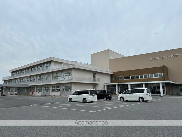 役所　能登川支所（役所）まで624m