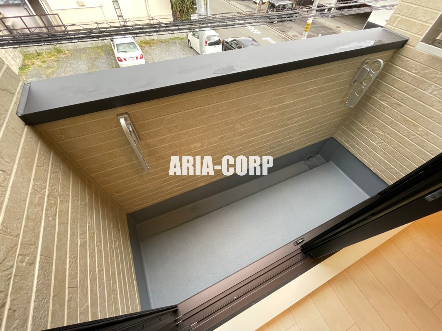バルコニー　バルコニー、室内物干し機、浴室の3か所で洗濯干しが可能です♪